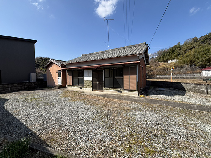 上富田町売中古住宅　朝来