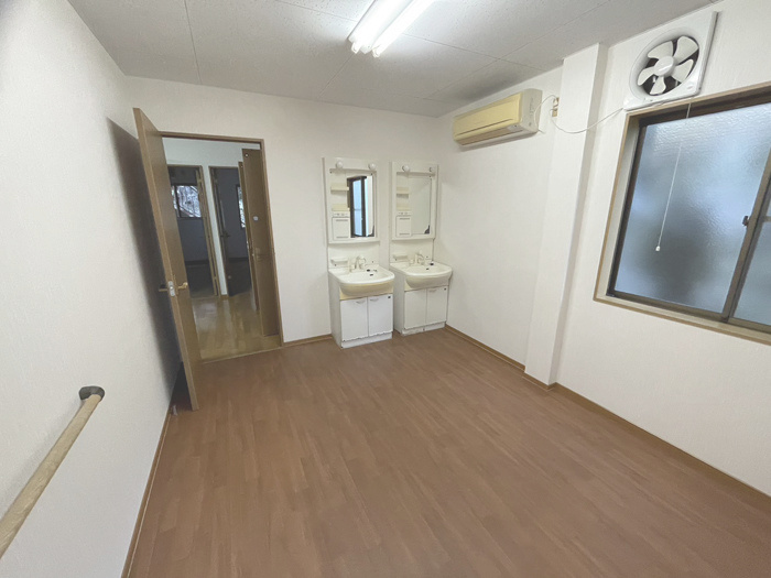 賃貸事務所・宿舎　田辺市合川
