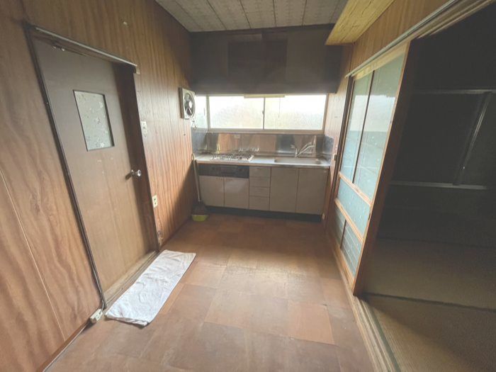 上富田町売中古住宅　朝来