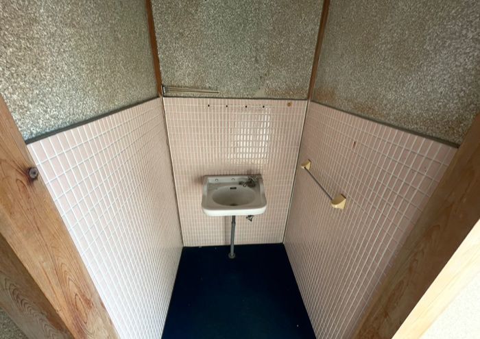 上富田町売中古住宅　朝来