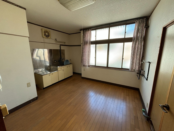 田辺市賃貸アパート　高雄3階建
