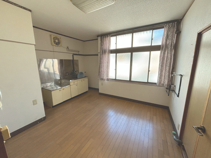 田辺市賃貸アパート　高雄3階建