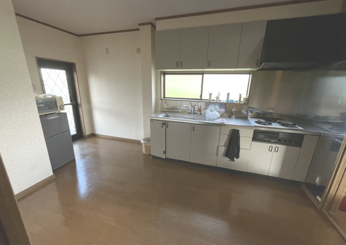 売店舗付中古住宅　上富田町岩田