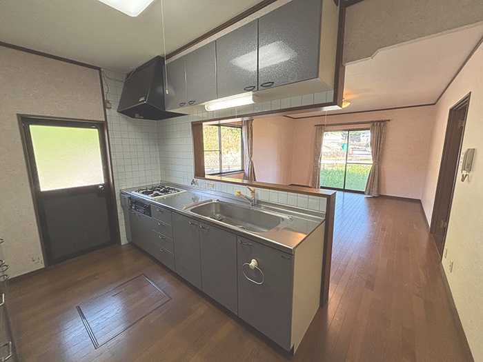 上富田町売中古住宅　朝来