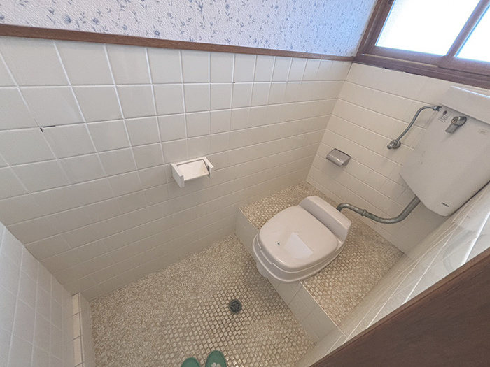 上富田町売中古住宅　朝来