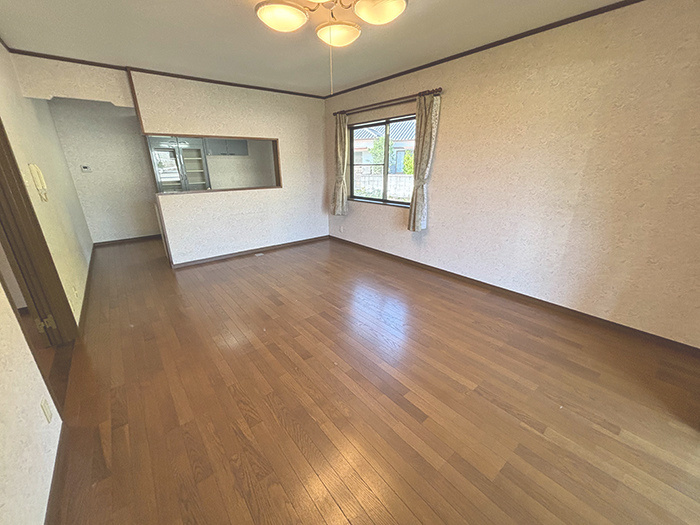 上富田町売中古住宅　朝来