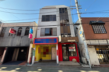 上富田町売中古住宅 岩田