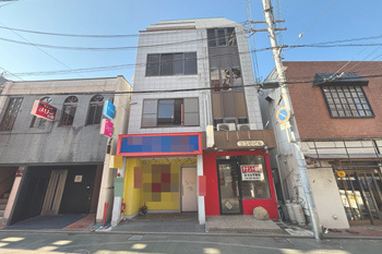 上富田町売中古住宅 岩田